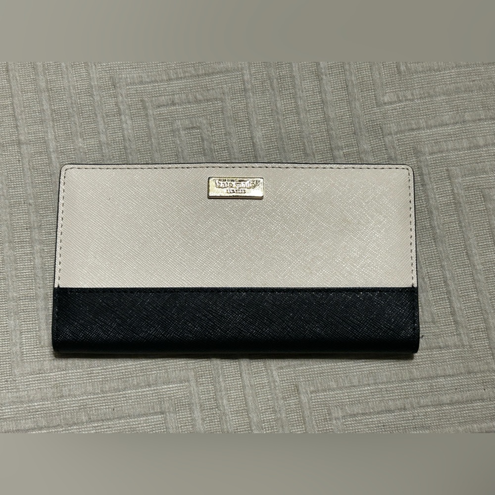 Black and cream Kate Spade Wallet